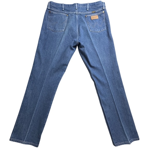 Vintage Wrangler 13MWZ Cowboy Cut Jeans Mens Blue Denim 40x32 Western 2000s Y2K - Picture 1 of 16